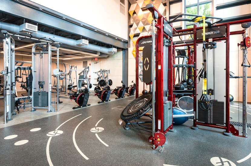 people on running machines